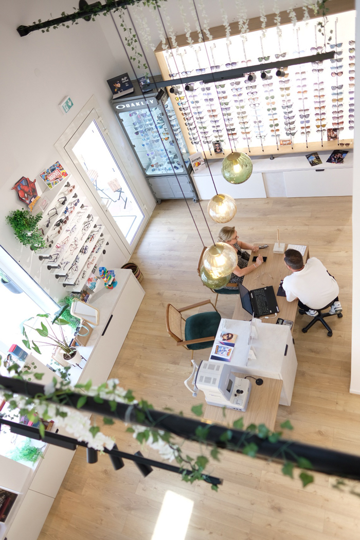 vue d'en haut de la boutique de Green Optic, opticien indépendant à la Destrousse